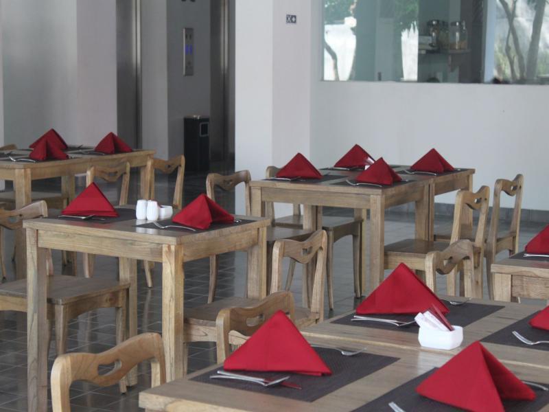Hotel Burza 3*